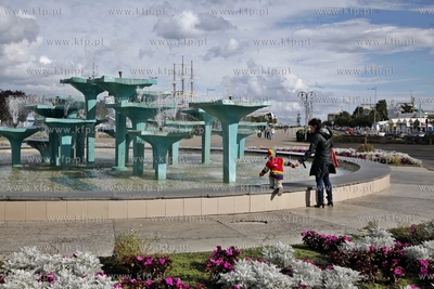Gdynia. Fontanna na Skwerze Kosciuszki.
28.09.2012
fot....