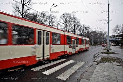 Gdansk. Przejscie dla pieszych przy al.Hallera, na...