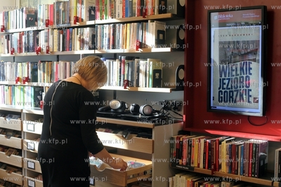 Gdansk. Sw. Ducha.  Otwarcie Biblioteki pod Zolwiem...