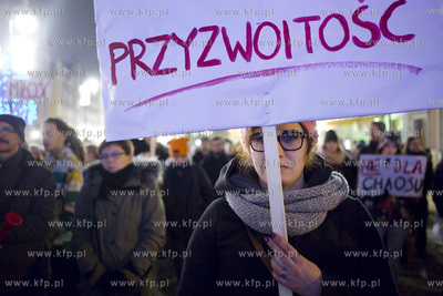 Gdańsk. Długi Targ. Protest studentów i studentko...