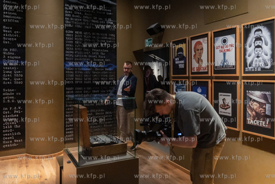 Oprowadzanie dziennikarzy po wystawie stałej MIIWŚ.
08.07.2024
fot....