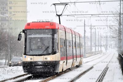 Zima w Gdańsku. Przystanek tramwajoiwy Cieszyńskiego...