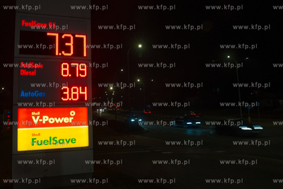 Wrost cen paliw na stacjach benzynowych po ataku USA...