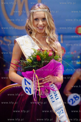 Gminny Dom Kultury w Pierwoszynie. Gala Finalowa Miss...