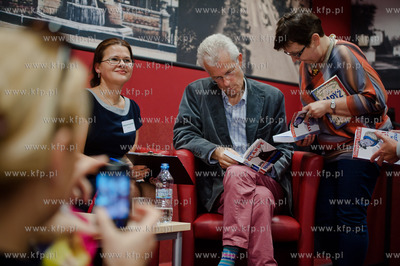 Gdansk. Biblioteka Manhattan w CH Manhattan. Spotkanie...