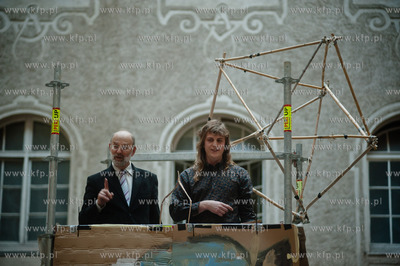 Gdansk. Gmach Glowny Politechniki Gdanskiej. Dziedziniec...