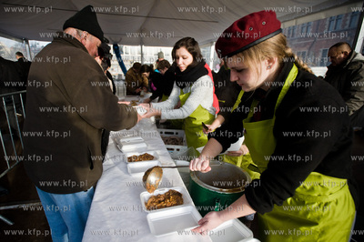 Gdansk. Targ Weglowy. XVIII Wigilia dla ubogich, samotnych...