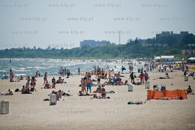 Sloneczny i upalny dzien na plazy w Sopocie.
23.05.2014
fot....