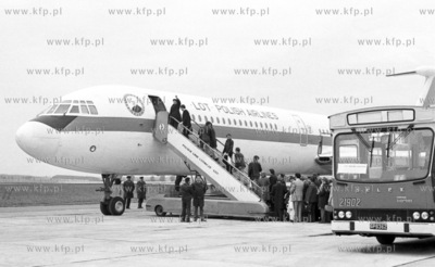 Samolot IL - 62 na lotnisku w Gdansku - Rebiechowie.Lot...