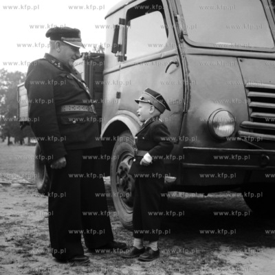 Dwa pokolenia strażaków. 
1962
0000564z
Fot. Zbigniew...