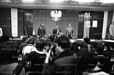 Strajk w Stoczni Gdanskiej im. Lenina Nz. Lech Walesa...