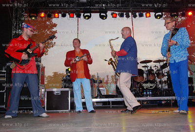 Impreza Lata z Radiem w Chojnicach. Występ zespolu...