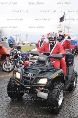 IX Zlot Mikolajow na Motocyklach w Trojmiescie. Na...
