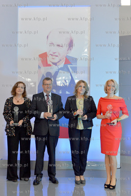 Gdynia Muzeum Emigracji w Gdyni.  Uroczystosc wreczenia...