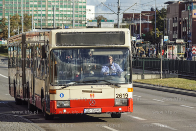 Gdańsk, Dworzec PKP. Autobus MERCEDES-BENZ O405 GN2...