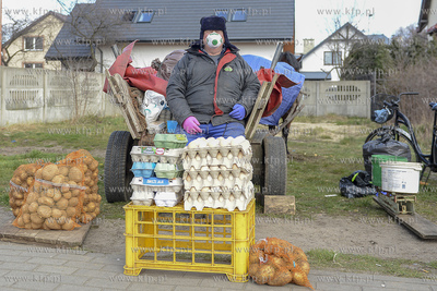 Rumia. Sobota - dzien targowy na rumskim targowisku...
