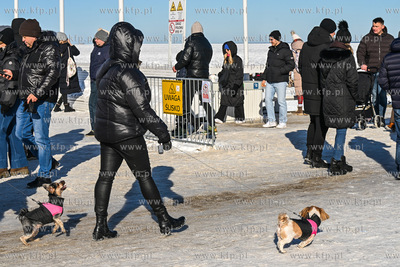 Sopot. Zimowa niedziela w Sopocie. 15.02.2026 fot....