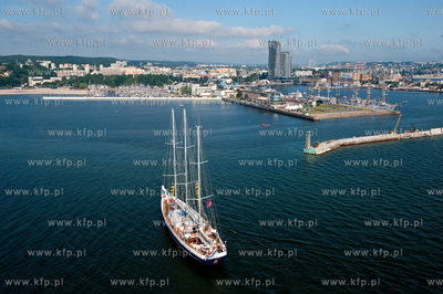 Tall Ships' Races 2009 w Gdyni z lotu ptaka. Zlot Wielkich...