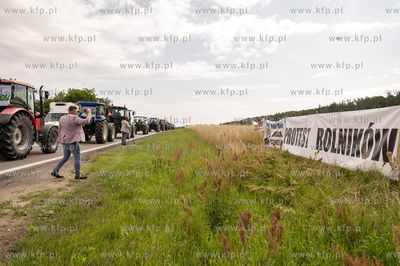 Godętowo. Protest Rolników, którzy wyjechali kilkunastoma...