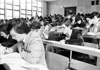 Egzamin wstepny na Uniwersytecie Gdanskim. (1lipiec80_z.kosycarz_p1)...