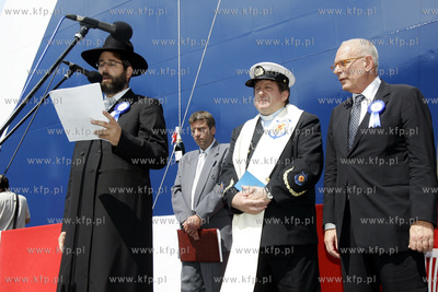 Stoczni Gdynia, ceremonia chrztu samochodowca Ro-Ro...