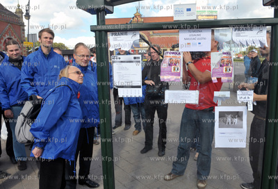 Akcja - "Czyste Przystanki" w ramach kampanii Zmieniamy...