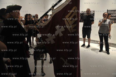 Wernisaz wystawy fotografii Piotra Poloczanskiego 2,28...