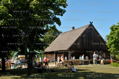 Kaszubski Park Etnograficzny - skansen we Wdzydzach...