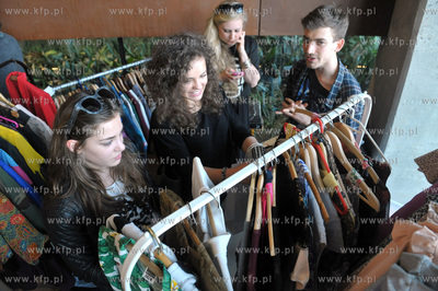 Targi mody, designu i mlodej sztuki Bakalie 13 w Europejskim...