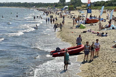 Gdańsk-Brzeźno. Plaża strzeżona dniu zakazu kąpiel...