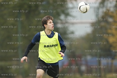 Gdansk Zaspa. Pilkarski turniej dzikich druzyn Do przerwy...