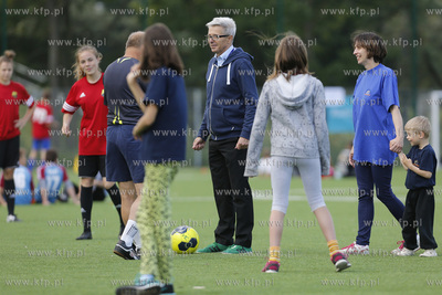 Gdansk Zaspa. Pilkarski turniej dzikich druzyn Do przerwy...