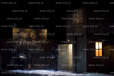 Opera Bałtycka. Próba generalna opery Cyganerii Giacoma...