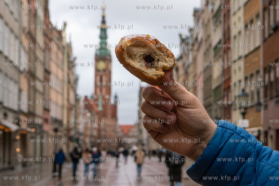 Gdańsk. Tłusty czwartek. 23.02.2022 / fot. Anna Rezulak...