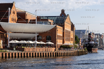 Gdańsk. Turyści nad Motławą. 13.08.2025 / fot....
