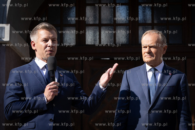 Gdańsk. Spotkanie premier Donald Tusk  premier Węgier...