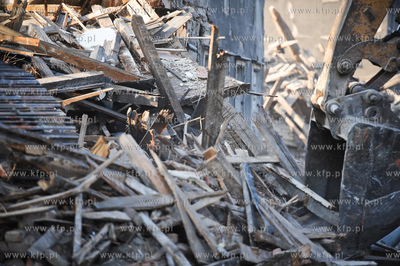 Gdansk. Rozbiorki budynkow mieszkalnych przy ul Marynarki...