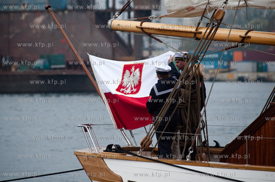 Gdansk. Stocznia Remontowa. Prezentacja zaglowca STS...
