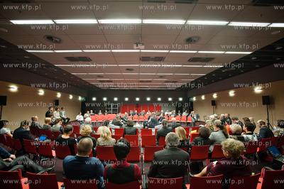 Gdansk. Centrum konferencyjno-wystawiennicze Amber...