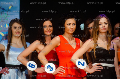 Gminny Dom Kultury w Pierwoszynie. Gala Finalowa Miss...