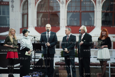 Sopot. Scena na Placu Zdrojowym. Uroczyste Otwarcie...