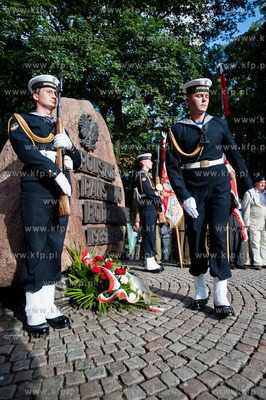 Gdansk. Targ Rakowy. Pomnik  Polskiego Panstwa Podziemnego....