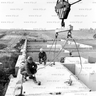 Budowa osiedla tzw Za Prezydium w Pruszczu Gdanskim.23.10.1972pazdziernik72_z.kosycarz_p11Fot....