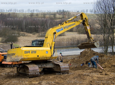 Budowa gazociagu Bytow - Slupsk. Nz. prace w okolicach...