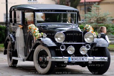 Zabytkowy Packard 901 sedan z 1932, ktory mozna wypozyczyc...