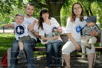 Michal i Weronika Milowiczowie (na zdjeciu od lewej...