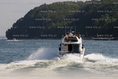 Przystan Jachtowa Marina Gdynia. IV Targi Sportow Wodnych...