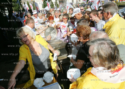 Szczecin. Kilka tysiecy zwiazkowcow z calej Polski...
