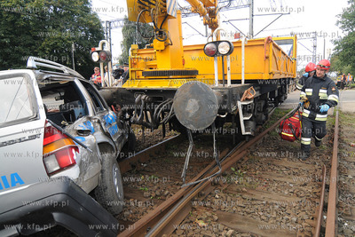Na strzezonym przejezdzie kolejowym przy ul. Puckiej...