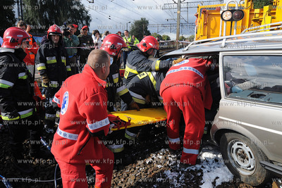 Na strzezonym przejezdzie kolejowym przy ul. Puckiej...